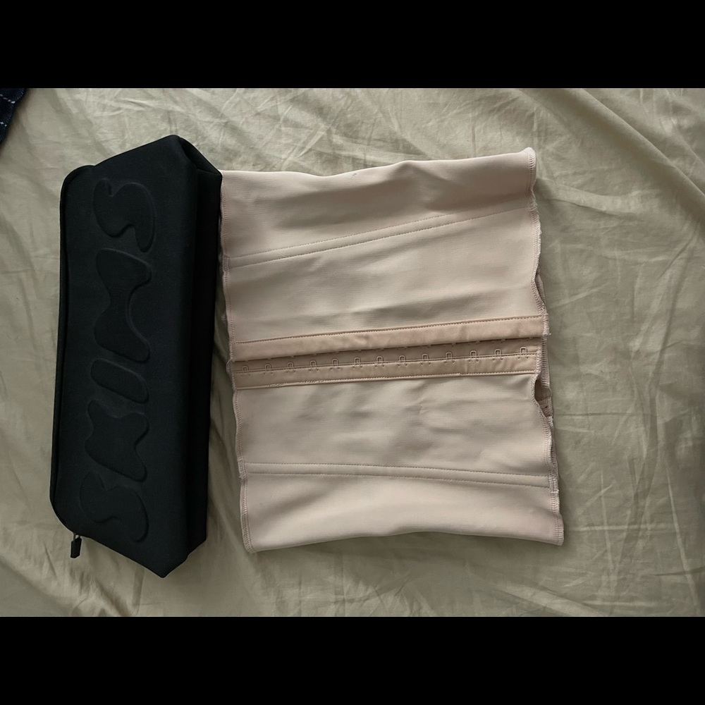 Skims waist trainer & tote